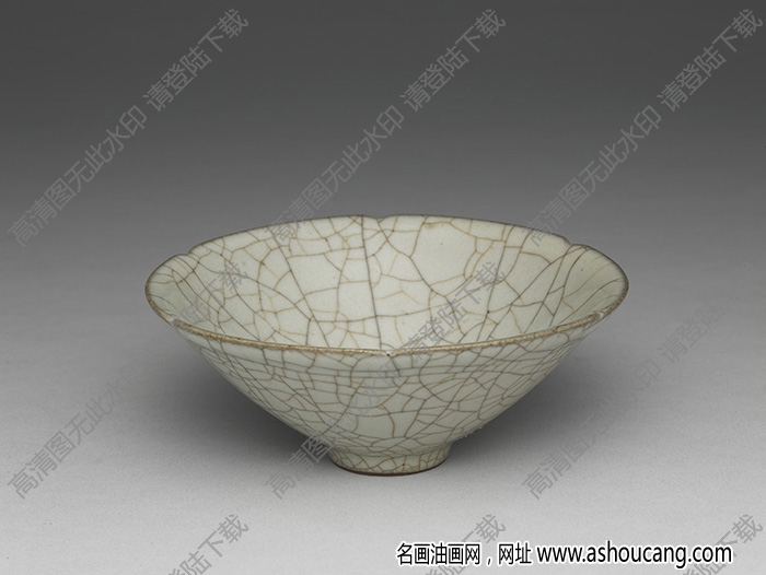 南宋 哥窯灰青葵口碗 高清大圖下載